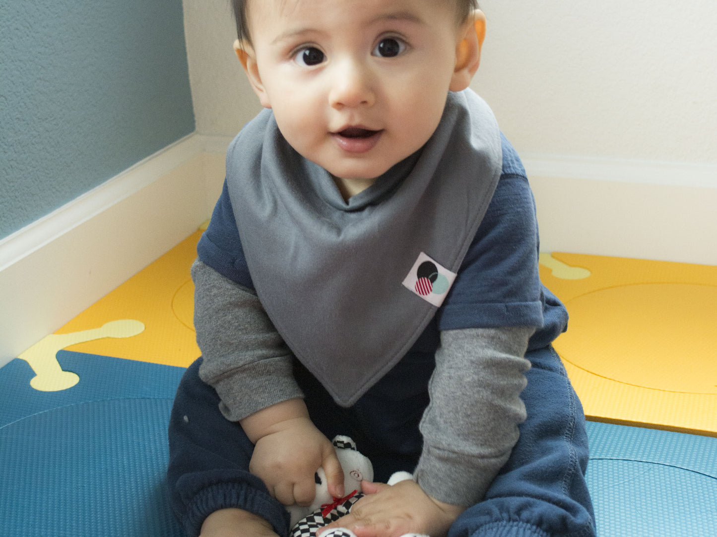 GREY SOLID | Baby Bandana Bib (organic cotton)